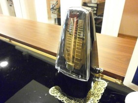 学钢琴什么时候开始用节拍器