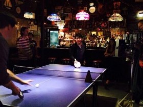 钢琴王子变兵乓男神 郎朗客串金球奖最佳喜剧