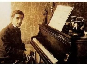 钢琴名曲100首---拉威尔 小丑的晨歌(077  )